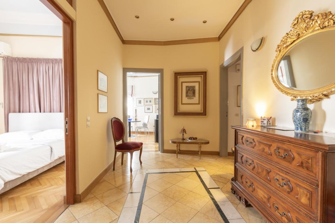 Ideal 4 Bdr Apartment In Plaka For 10! Athén Kültér fotó