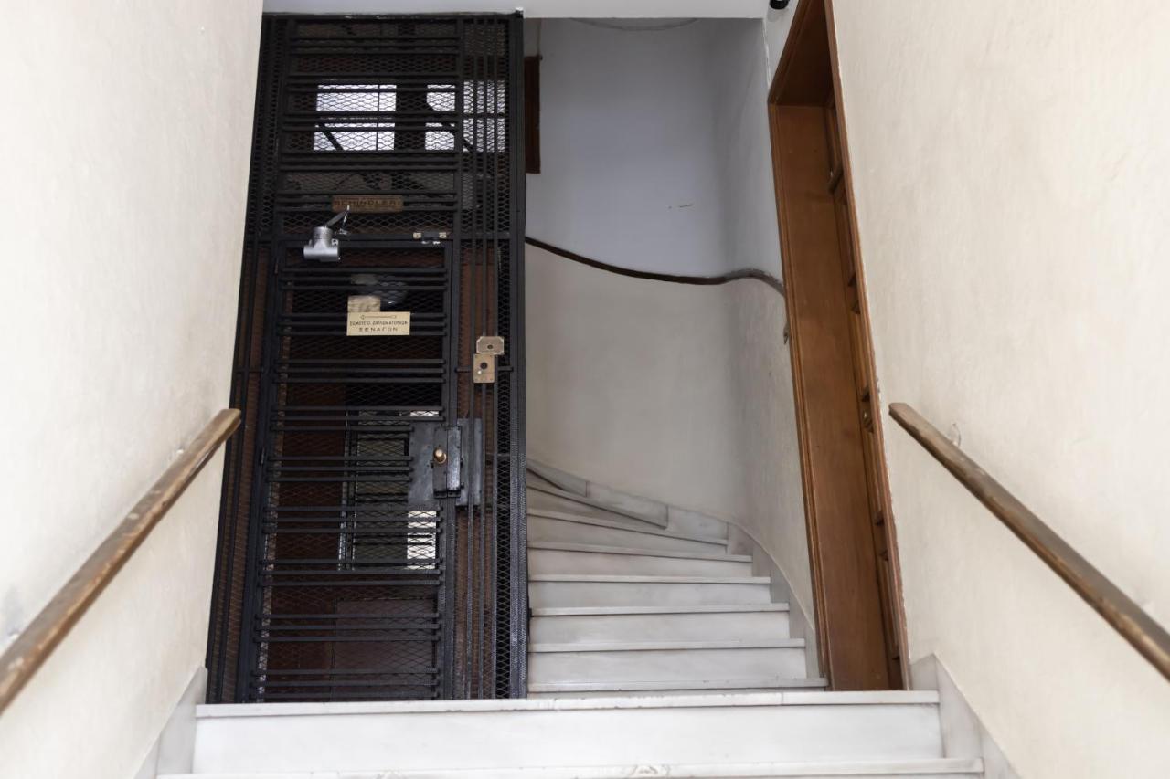 Ideal 4 Bdr Apartment In Plaka For 10! Athén Kültér fotó