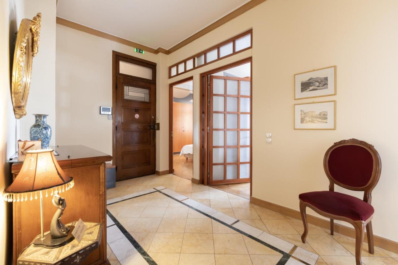 Ideal 4 Bdr Apartment In Plaka For 10! Athén Kültér fotó